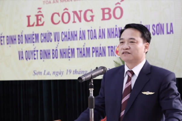 Chân dung tân thẩm phán Tòa án nhân dân tối cao Nguyễn Hồng Nam.