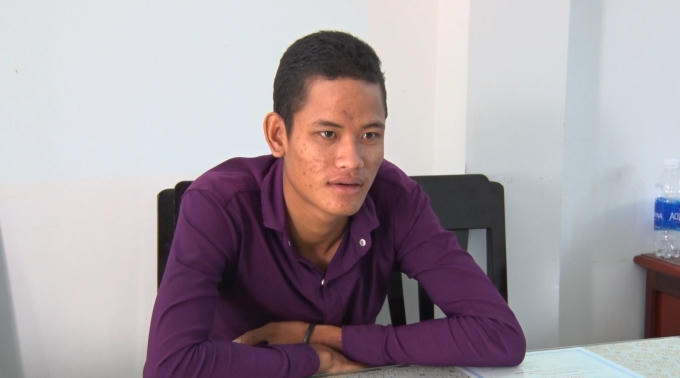 Đối tượng Danh Nà Rinh tại cơ quan công an