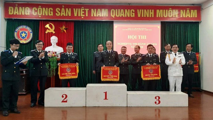 Anh157.