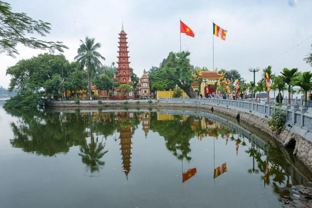 Chùa Trấn Quốc.