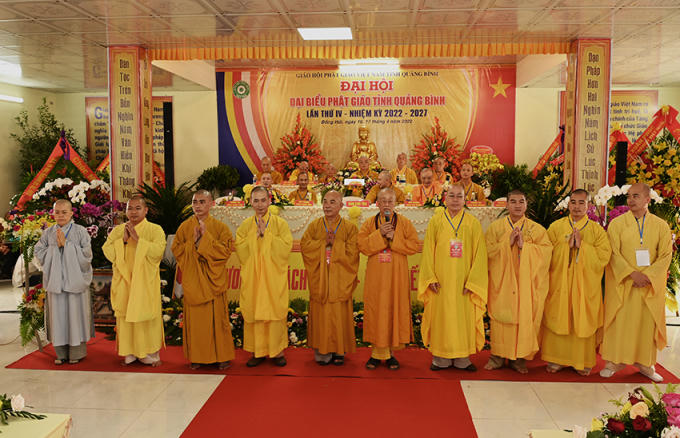 HT. Thích Tánh Nhiếp thay mặt Ban Trị sự nhiệm kỳ II ( 2017 - 2022) tuyên bố mãn nhiệm.