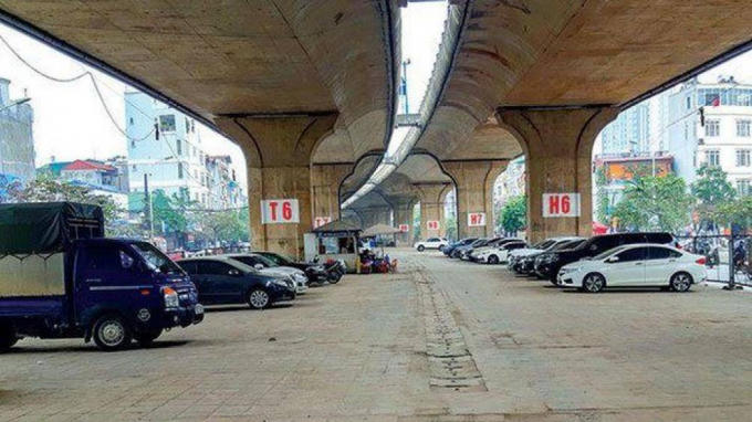 Hà Nội gặp khó khăn về giao thông tĩnh nên tận dụng mọi khả năng, mọi vị trí có thể để phục vụ nhu cầu đỗ, gửi xe của người dân.
