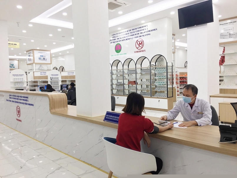 Bác sĩ kê đơn thuốc tại TTPP Thuốc