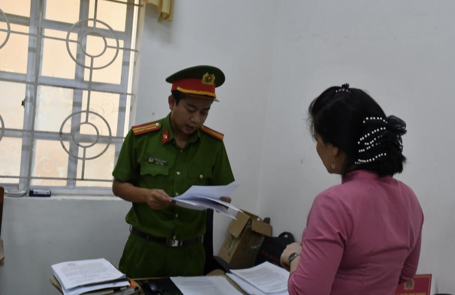 Bảo mẫu Quyên đã bị khởi tố bị can, bắt tạm giam.
