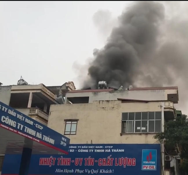 9 người thoát hiểm an toàn.