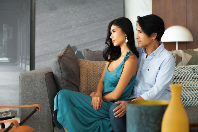 Vợ chồng cô đã lựa chọn căn hộ Penthouse như là điểm đến lí tưởng cho không gian sống bình yên, tránh xa những hối hả và bộn bề của cuộc sống nhưng vẫn nằm trung tâm thành phố.