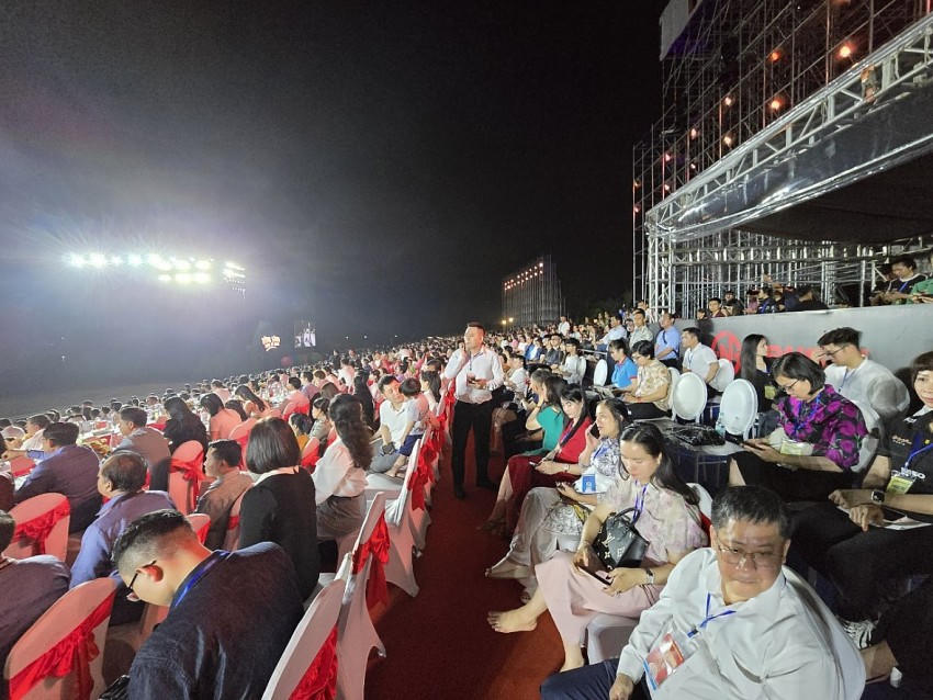 Du lịch tỉnh Quảng Ninh thu hút khách nhờ những sự kiện lớn.