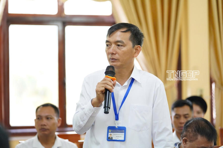 Đại diện lãnh đạo Ban Quản lý báo cáo về tình hình hoạt động của Ban và nêu một số đề xuất, kiến nghị.