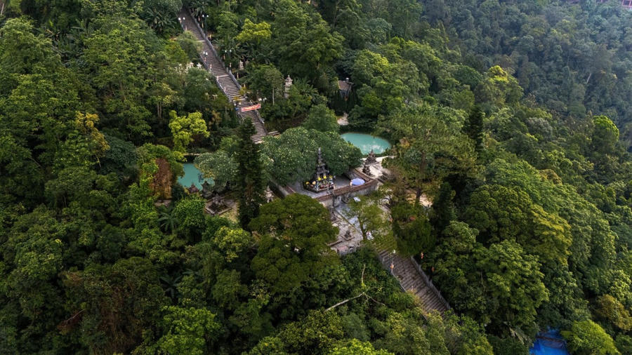 Vuờn Tháp Huệ Quang