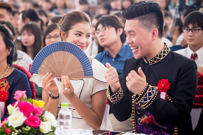 Hoa hậu Phạm Hương đẹp rạng ngời trong sự kiện giao lưu văn hoá Việt - Nhật