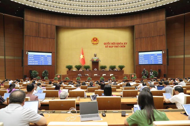 Luật Nhà giáo chính thức được Quốc hội khóa XV thông qua vào sáng nay (16/6). (Ảnh: Chinhphu.vn)