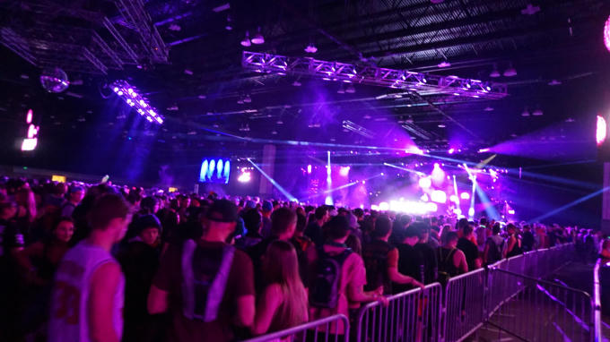 Wang Trần - Thanh Nh&acirc;n vinh dự trở th&agrave;nh kh&aacute;ch VIP của Dacadence NYE 2016