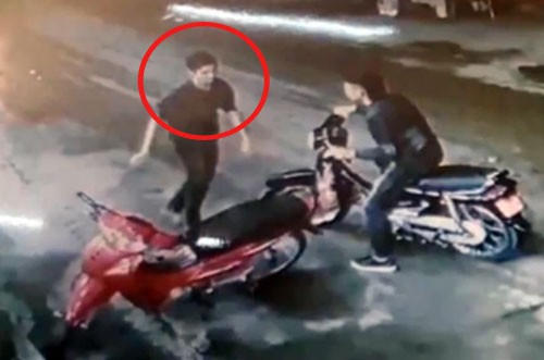 Hình ảnh nghi phạm (khoanh đỏ) được cơ quan điều tra công bố để truy tìm trước đó. Ảnh: CQĐT.