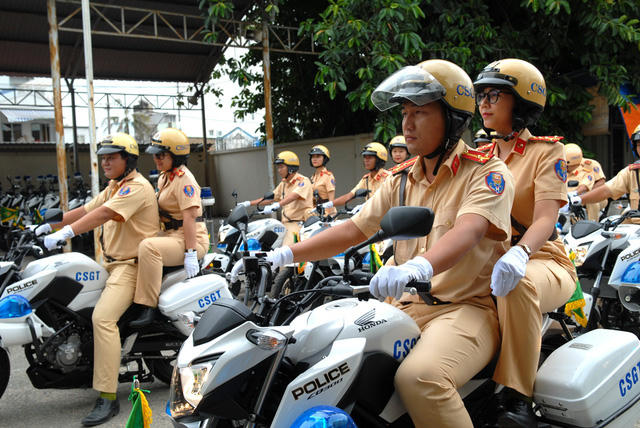 Những