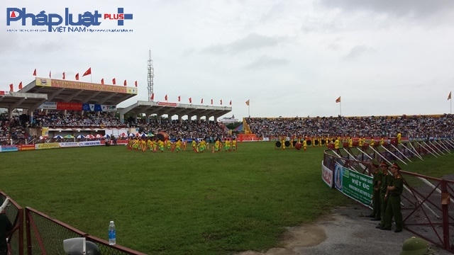 Phần lễ được diễn ra trước khi các trận đấu bắt đầu.