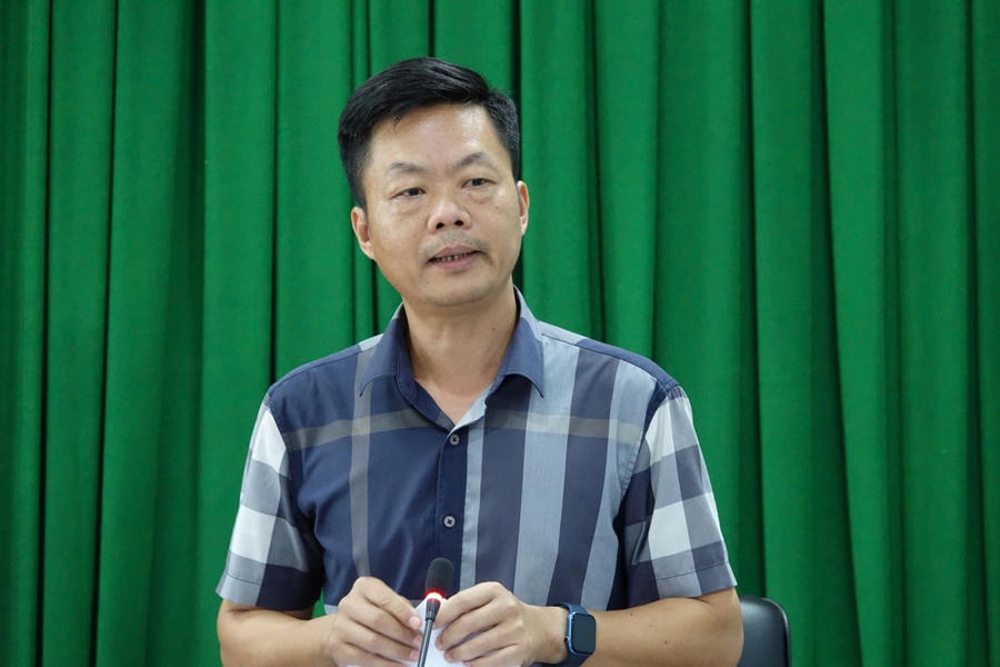 Ông Nguyễn Việt Anh - Chủ tịch Công ty TNHH một thành viên khai thác Thủy lợi Miền Nam phát biểu tại cuộc họp.