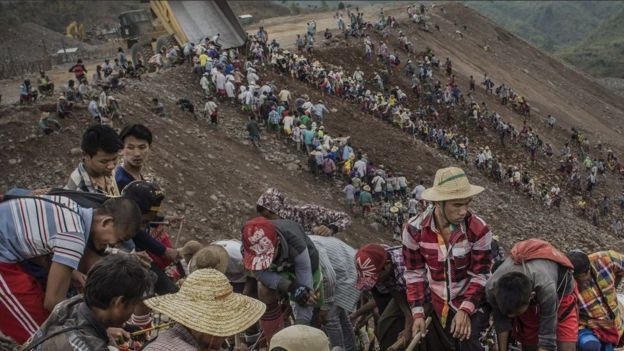 Người dân khu vực Kachin đang tìm kiếm ngọc bích. (Ảnh:Global Witness)