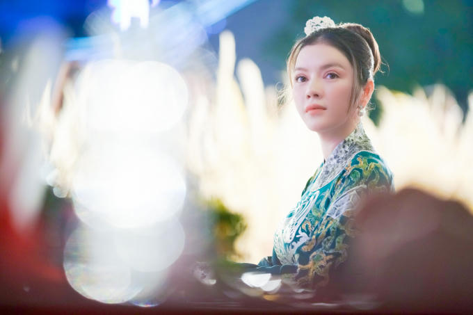 Lý Nhã Kỳ lại gây 'náo loạn' lễ khai mạc Lễ hội áo dài TP.HCM 2018