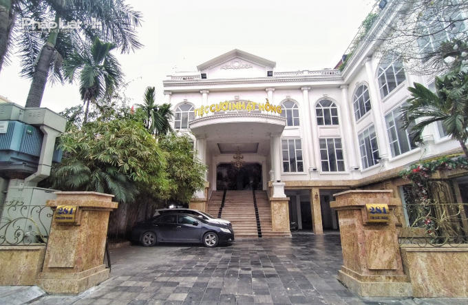 Việc cho thuê đất tại 281 Tôn Đức Thắng vượt quá thời hạn được Nhà nước cho thuê đất 31 năm. Ảnh: Lê Hải