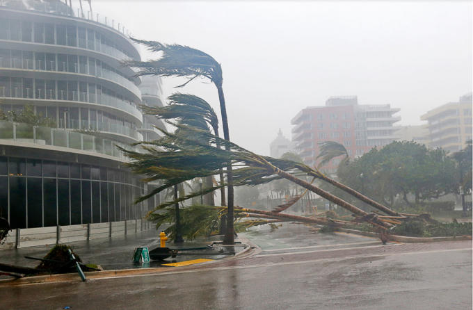 Si&ecirc;u b&atilde;o Irma tấn c&ocirc;ng Florida