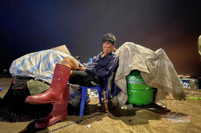 cho-ca-khong-ngu-nhon-nhip-nhat-ha-long-4.