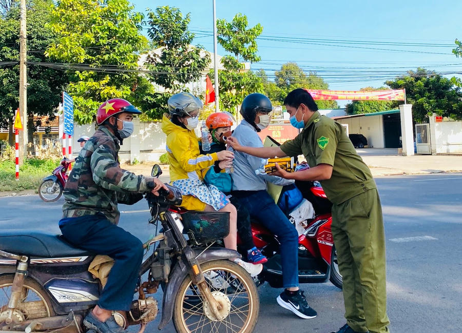 Qua việc làm trên, góp phần xây dựng hình ảnh đẹp của người chiến sĩ công an nhân dân luôn làm việc tốt, xây dựng phong cách người công an nhân dân bản lĩnh, nhân văn, luôn vì nhân dân mà phục vụ.