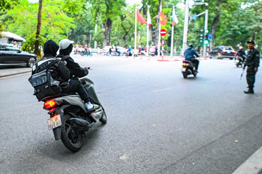 Nhiều trường hợp khi thấy lực lượng chức năng thì bỏ chạy