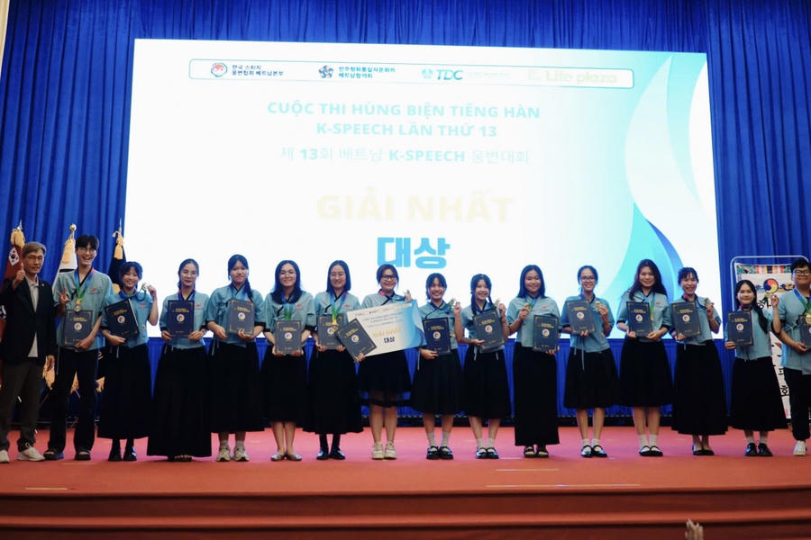 Tập thể sinh viên Trường Đại học Lạc Hồng đoạt giải nhất