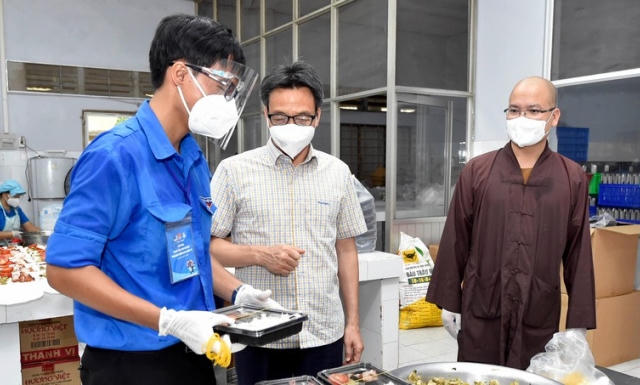Những “liều thuốc” tinh thần với F0