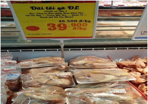 Đùi gà nhập khẩu Mỹ tại Big C Thăng Long.