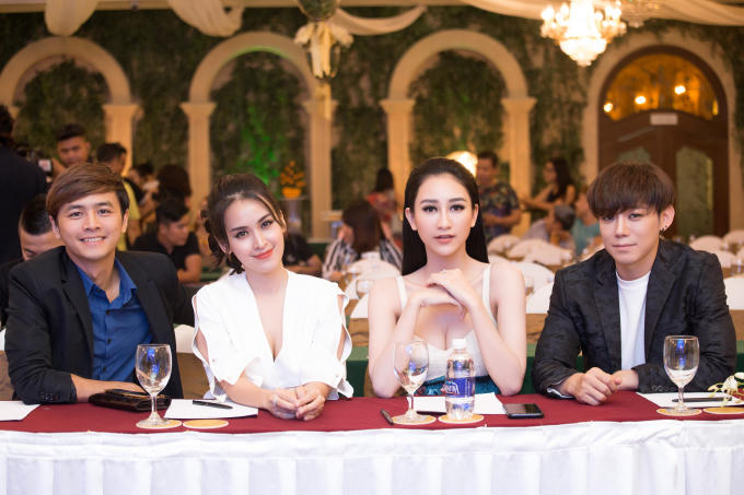 &Aacute; hậu H&agrave; Thu xuất hiện li&ecirc;n tục với h&igrave;nh ảnh sexy, chuẩn bị