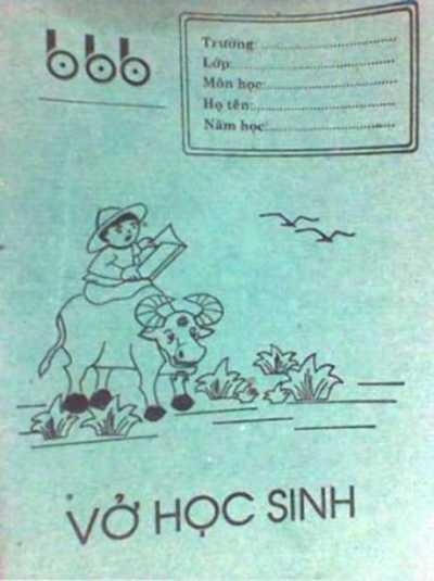 Quyển vở học sinh bìa xanh, hiệu Bãi Bằng là thứ không thể thiếu của các 8x, 9x thời đi học. Ảnh: sưu tầm.