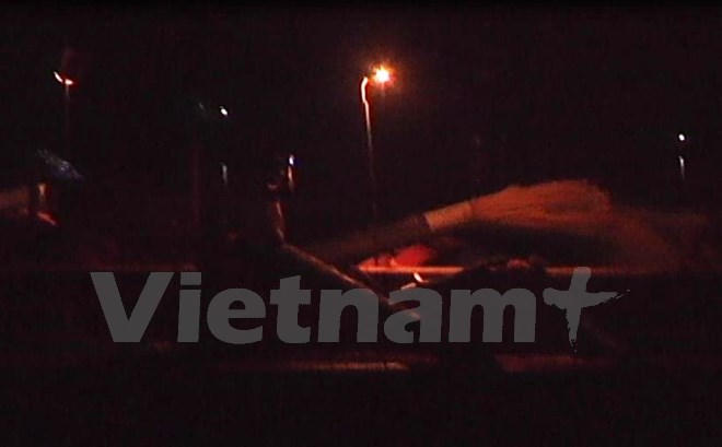 Hoạt động khai thác cát trái phép ven sông Hồng, tại khu vực phường Hồng Châu, tỉnh Hưng Yên vào lúc hơn 1 giờ sáng ngày 22/9/2017.