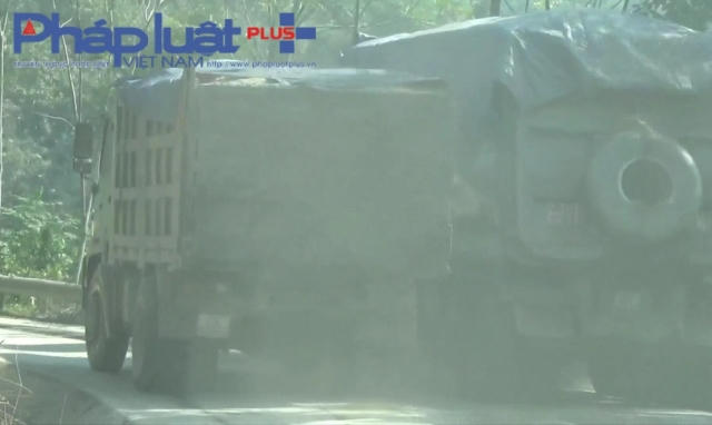 Yên Bái: Xe quá tải, xe Container cắt nóc chở cát sỏi quần thảo QL70, hạ tầng giao thông xuống cấp nghiêm trọng