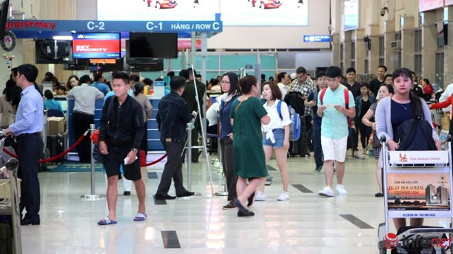 Ở nhà ga trong nước hành khách không mất nhiều thời gian chờ đợi để làm thủ tục.