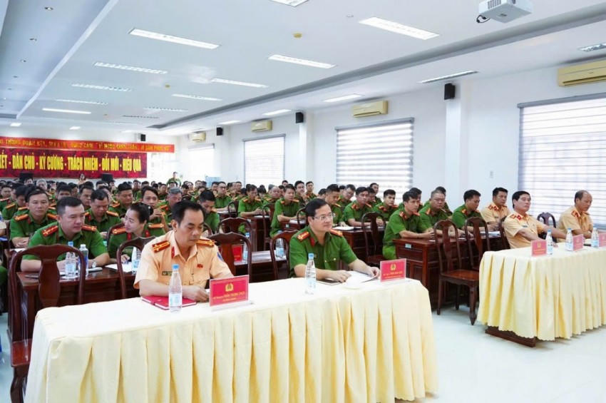 Toàn cảnh buổi tập huấn.