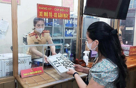 Sửa quy định về thu lệ phí cấp chứng nhận đăng ký, biển số xe.