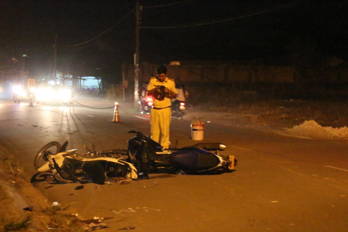 Lực lượng chức năng có mặt giải quyết vụ việc.