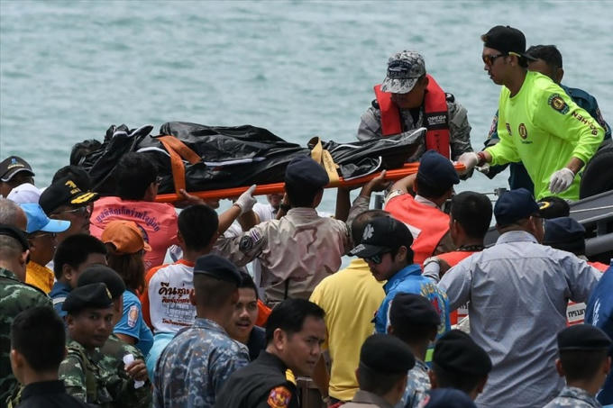 Ít nhất 42 người chết trong vụ lật tàu ở Phuket, Thái Lan. Ảnh: Getty Images