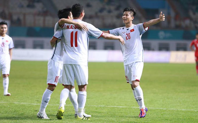 Các cầu thủ U23 Việt Nam vui mừng sau chiến thắng trước U23 Nepal. (Ảnh: Vietnamnet)