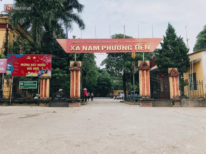 Con đường tới ủy bản xã đã hoàn toàn khô ráo.