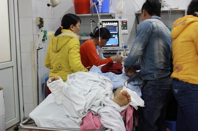 Các phòng cấp cứu kín đặc bệnh nhân.