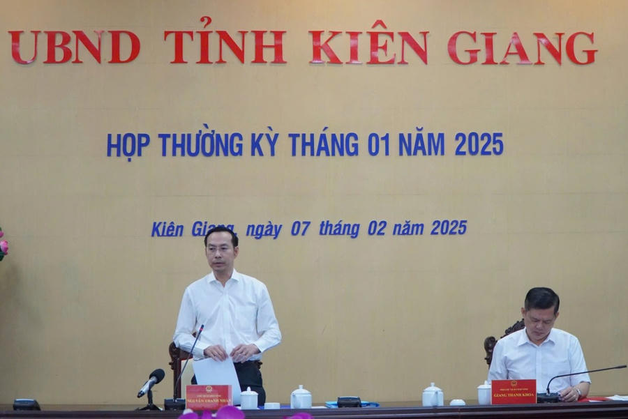 Ông Nguyễn Thanh Nhàn- Chủ tịch UBND tỉnh Kiên Giang phát biểu tại cuộc họp.