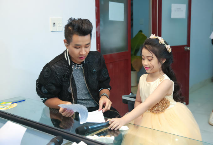 Nguyên Khang đa năng trong đêm chung kết Tuyệt đỉnh song ca nhí
