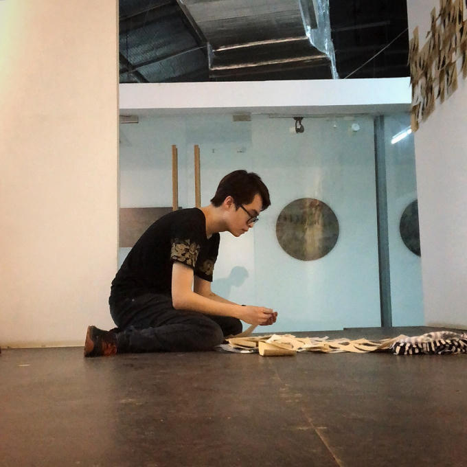 Nghệ sỹ Kenny Ng đang chuẩn bị cho "đứa con tinh thần" của mình được ra mắt.