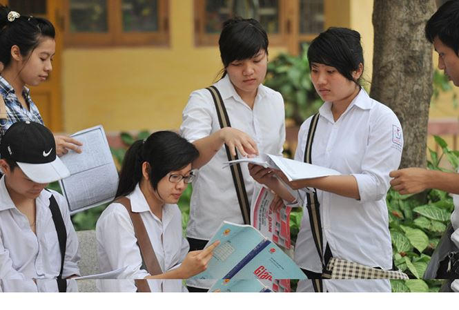 Học sinh lớp 12 trường THPT Trần Phú, Hà Nội. Ảnh: Hồng Vĩnh.