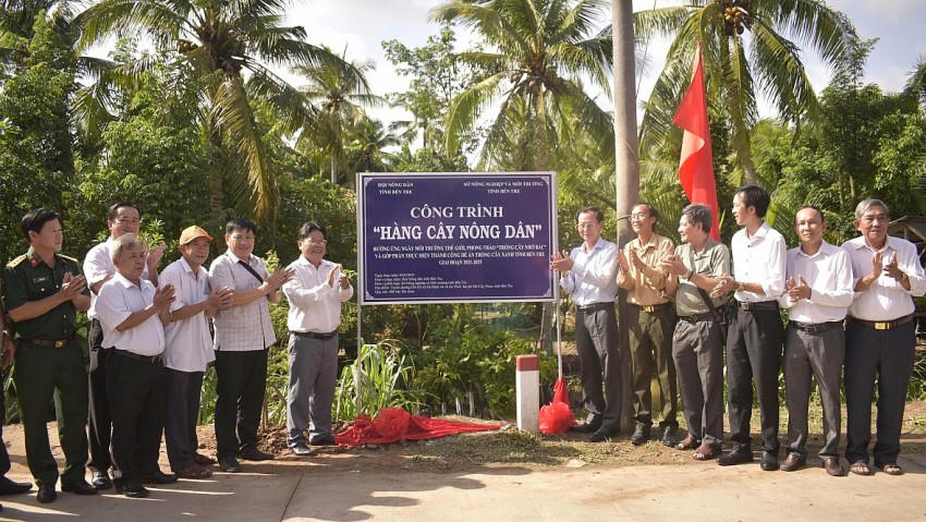 Công trình "hàng cây nông dân" tại đường ĐX 05 liên xã An Định – An Thới