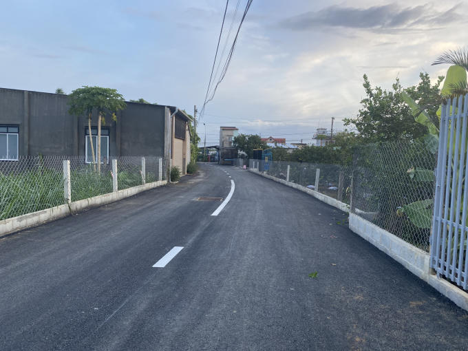 Hẻm 32, ấp Tân Triều được người dân hiến đất và đóng góp làm đường xây dựng nông thôn mới.