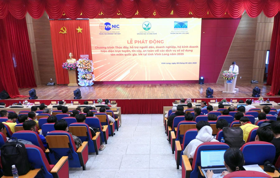 Quang cảnh buổi lễ (Ảnh: Nguyễn Dô)