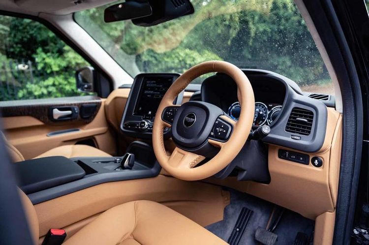 Khám phá taxi giá 145.000 USD, sang trọng nhất thế giới